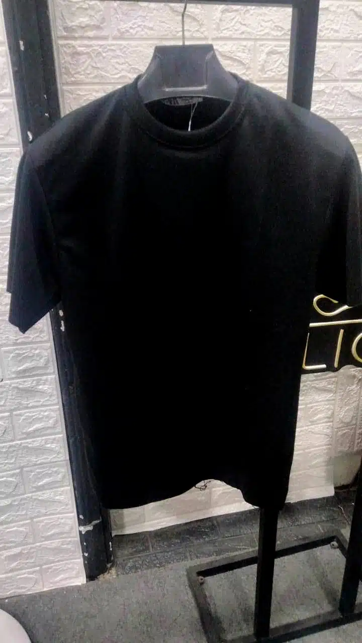  تيشيرت ع النسل جديد ZARA نص كم  ZARA Half Sleeve T-Shirt