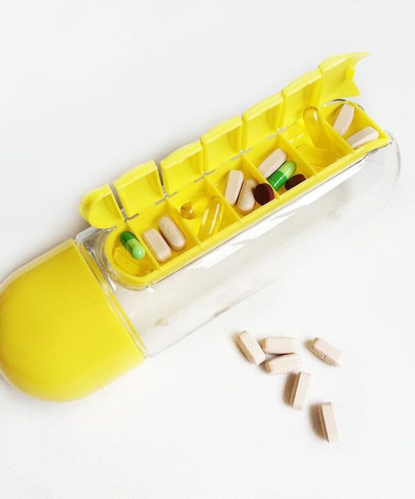 • زجاجة مياه ومنظم دواء 2 في 1